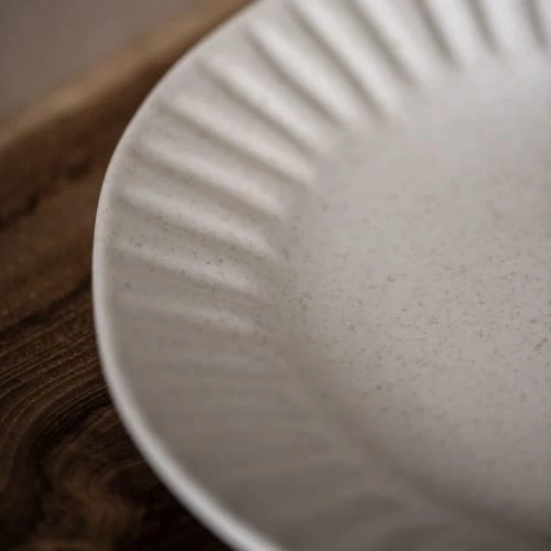 Maisons Du Monde Assiettes Plates Assiette Plate En Porcelaine Grise - Lot De 6 2 Maisons Du Monde Assiettes Plates Assiette Plate En Porcelaine Grise - Lot De 6 – Image 2