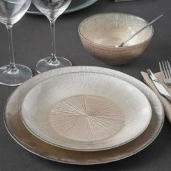 Maisons Du Monde Vaisselle De Noël Assiette Plate En Verre Coloris Champagne D 28 Cm - Lot De 6 -Assiettes Soldes Magasin assiette plate en verre coloris champagne d 28 cm 1000 13 8 164131 2